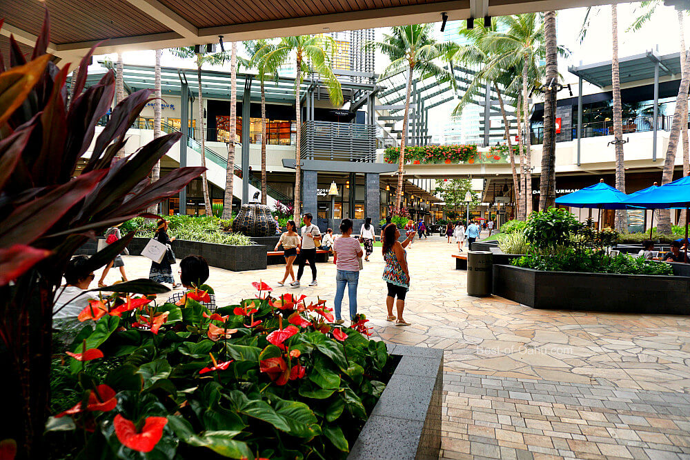 Louis Vuitton Honolulu Ala Moana Center store, United States