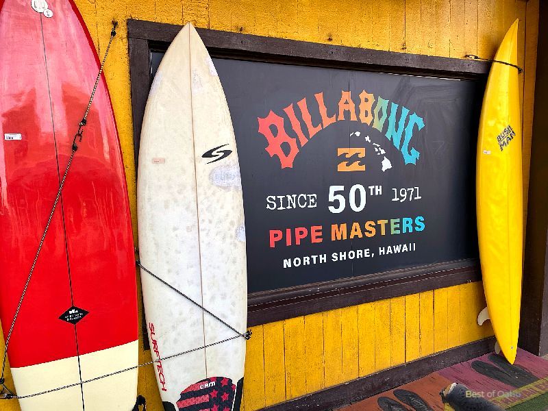 Surfing Banzai Pipeline Hawaii legendary barreling waves