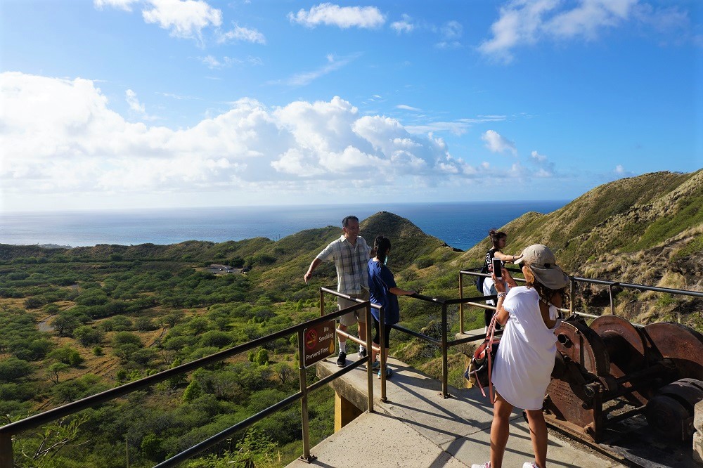 Diamond Head Platform The Diamond Head Platform is a spacious and elevated area at the summit of Diamond Head crater, providing visitors with a panoramic view of the surrounding coastline, Honolulu, and the natural beauty of Oahu, Hawaii.