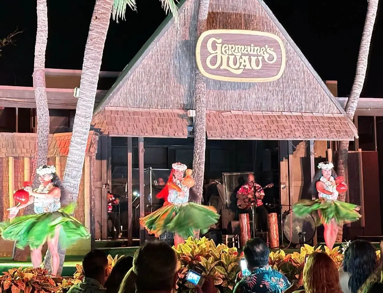 Germaines-Luau-Hula-Performance