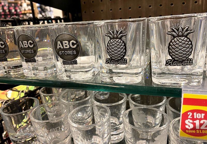 15 Best Hawaii Souvenirs to find on Oahu