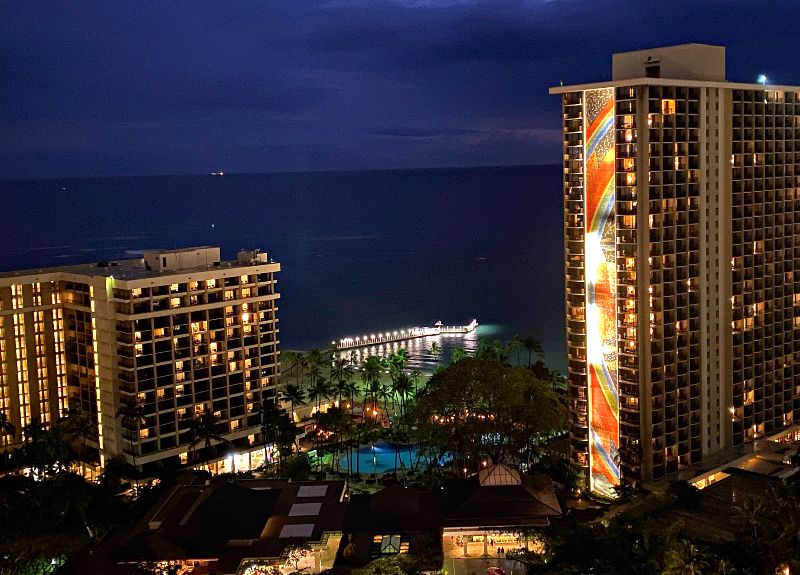 hilton hawaiian village shops map