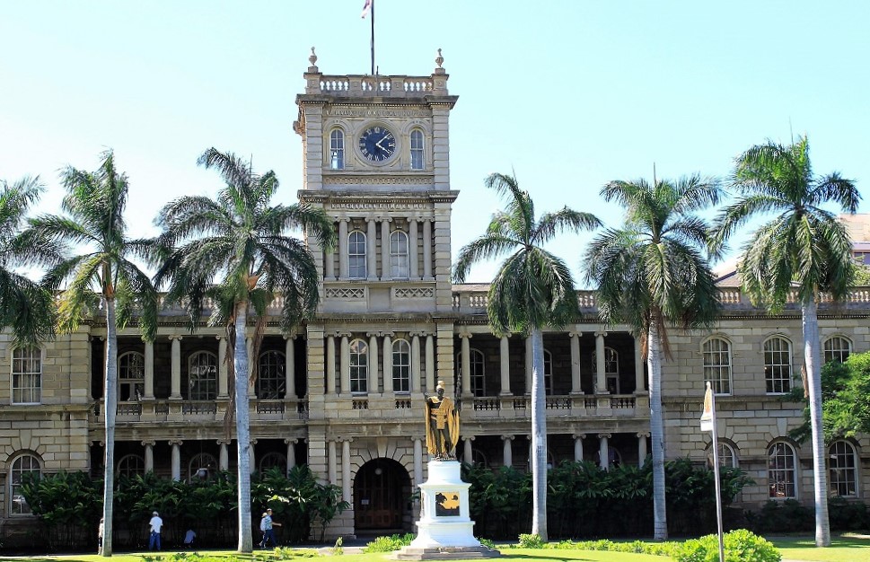 Discover the Iolani Palace