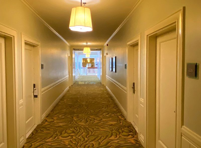 The Moana Surfrider Hotel Rooms offer a perfect blend of comfort and elegance, providing a serene and luxurious retreat for guests to relax and enjoy their stay. 🛌💫