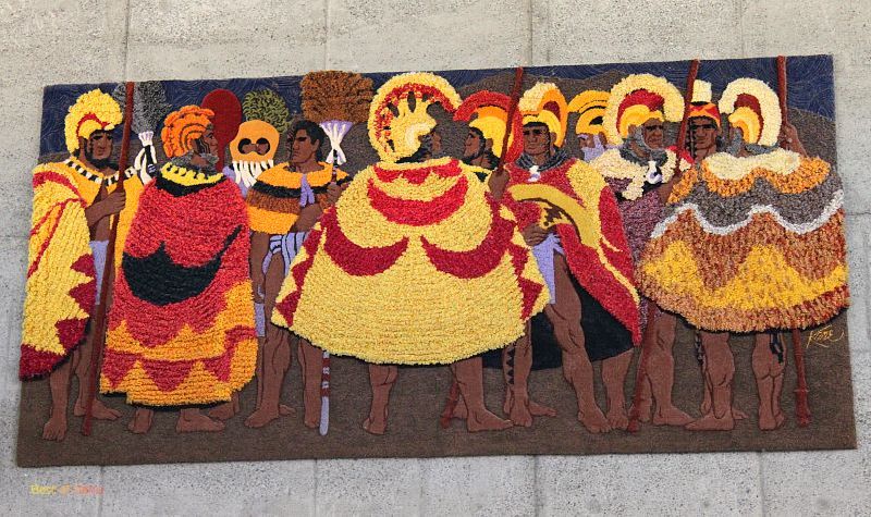 The Oahu Airport features captivating artwork, including a boldly-hued glass installation by local artist Carol Bennett, showcasing the island's vibrant culture and artistic talent.