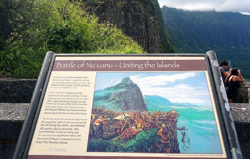 Visit the Scenic Pali Lookout