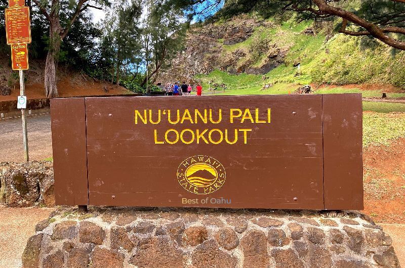 Pali Lookout Sign