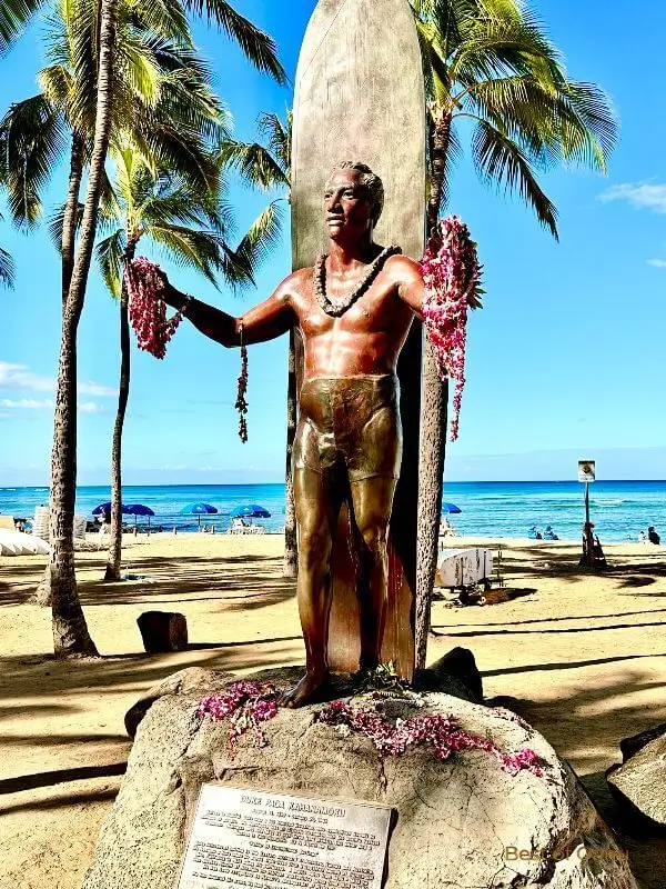 Duke Kahanamoku Statue in Waikiki