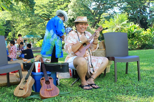 Waimea Falls Activities offer a range of exciting experiences, including hiking through lush botanical gardens, swimming in a picturesque waterfall, and immersing in Hawaiian cultural activities. 🌿🏞️