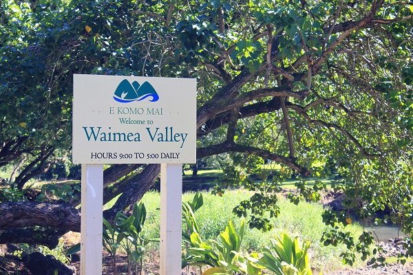 Waimea Valley Sign